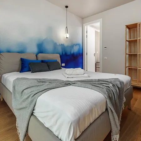 Serene Blue Vogh Apartment *