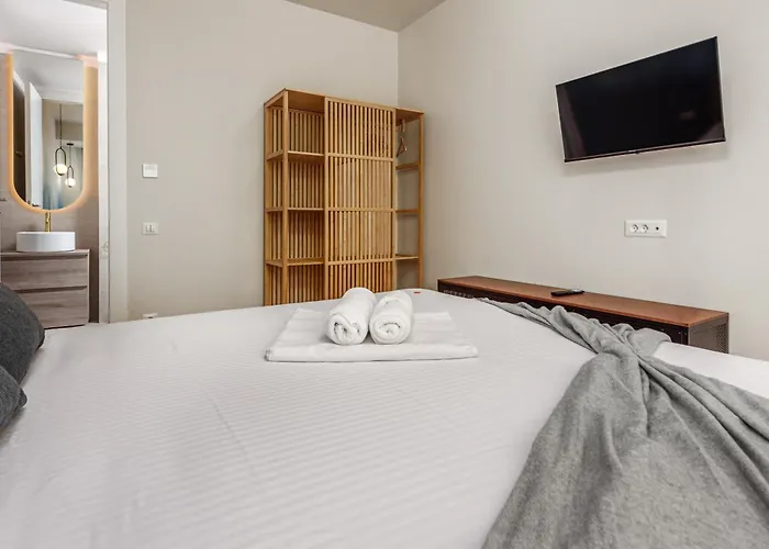 Serene Blue Vogh Apartment *